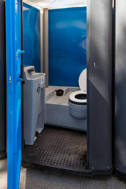 Best Luxury portable toilet rental  in Camden, TN