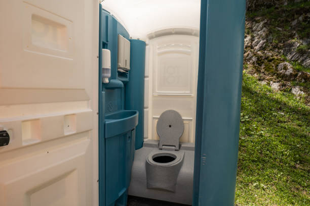 Best Portable toilet rental cost  in Camden, TN